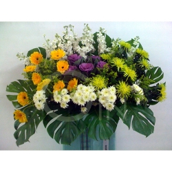 QF1230-mixed wreath flowers